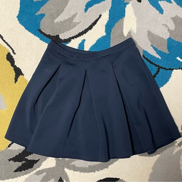 Abercrombie Navy Skirt - Picture 2 of 3